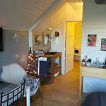 Entre Monts Et Collines Et En Option Bed & Breakfast 4*