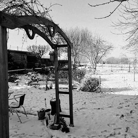 Bed & Breakfast Entre Monts Et Collines Et En Option *