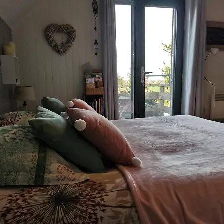 Entre Monts Et Collines Et En Option Bed & Breakfast