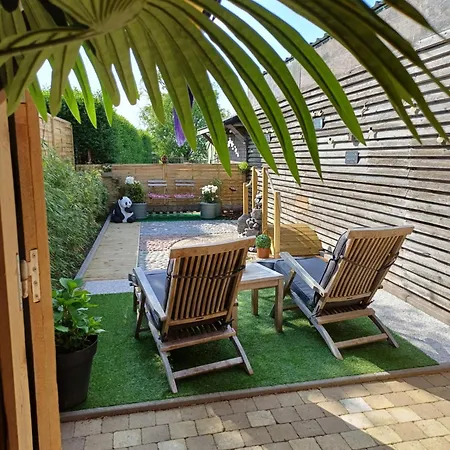 Entre Monts Et Collines Et En Option Bed & Breakfast 4*