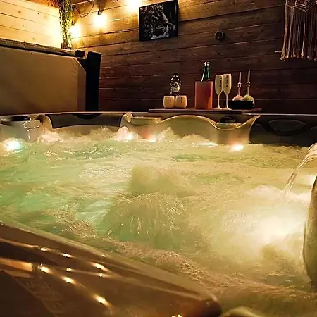 Entre Monts Et Collines Et En Option B&B 4*