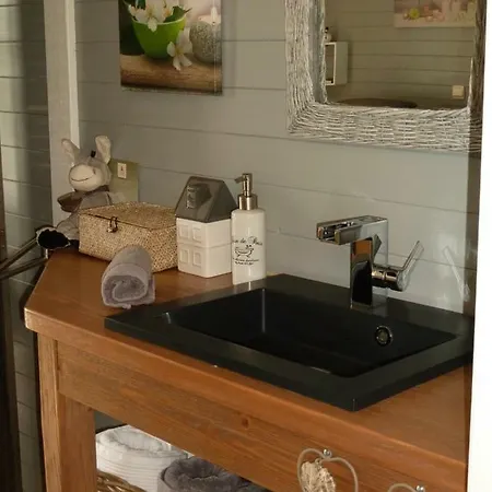 Entre Monts Et Collines Et En Option Bed & Breakfast Mont-de-l'Enclus