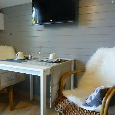 Entre Monts Et Collines Et En Option Mont-de-l'Enclus