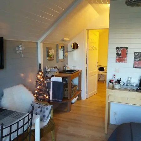 Entre Monts Et Collines Et En Option Bed & Breakfast *
